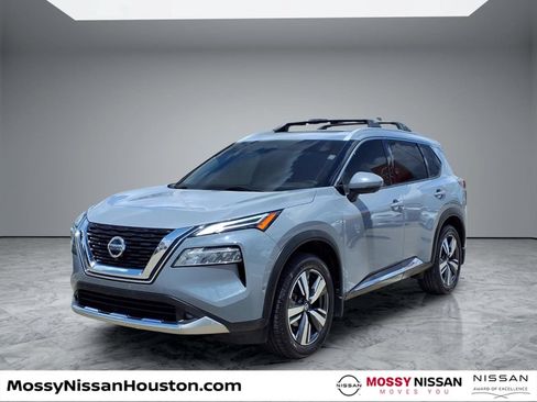 Used 2021 Nissan Rogue Platinum FWD image 4