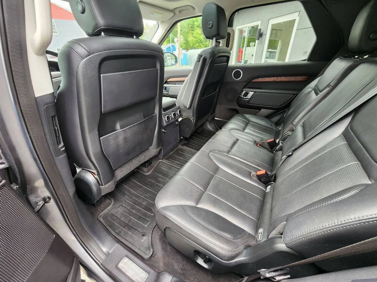 Used 2019 Land Rover Discovery HSE AWD/4WD image 12