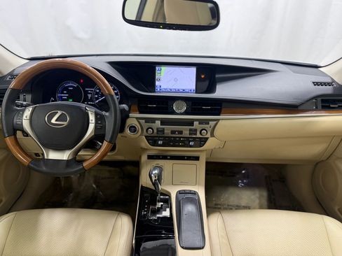 Used 2014 Lexus ES 300h ES 300h Sedan 4D image 15