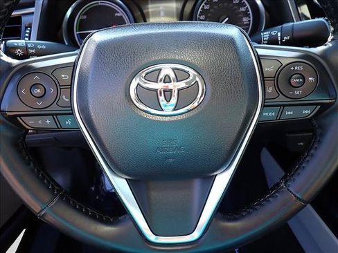 Used 2020 Toyota Camry SE FWD image 14