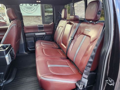 Used 2018 Ford F150 Platinum w/ Equipment Group 701A Luxury AWD/4WD image 9