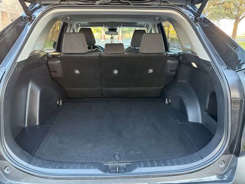 Used 2025 Toyota RAV4 XLE image 25