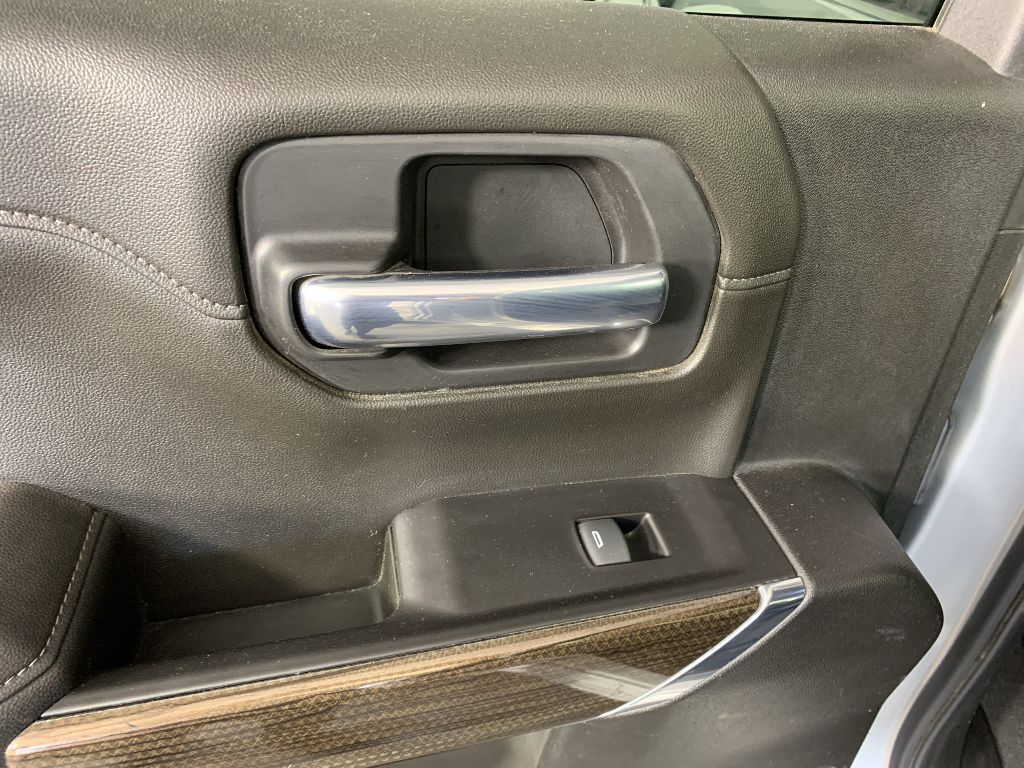 Used 2022 Chevrolet Silverado 1500 RST AWD/4WD image 26