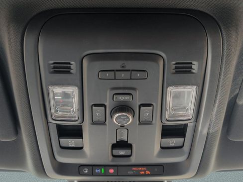 Used 2023 Chevrolet Tahoe High Country AWD/4WD image 22