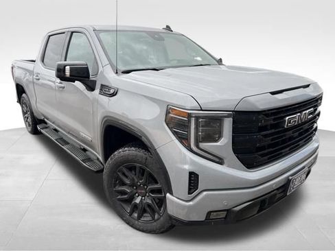 Used 2024 GMC Sierra 1500 Elevation w/ Elevation Premium Package AWD/4WD image 4
