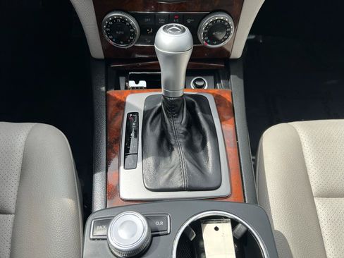 Used 2011 Mercedes-Benz C 300 4MATIC Sedan image 21