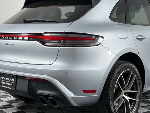 Certified 2024 Porsche Macan w/ Premium Plus Package AWD/4WD image 27