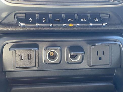 Used 2017 Chevrolet Silverado 1500 LTZ Z71 w/ LTZ Plus Package image 29