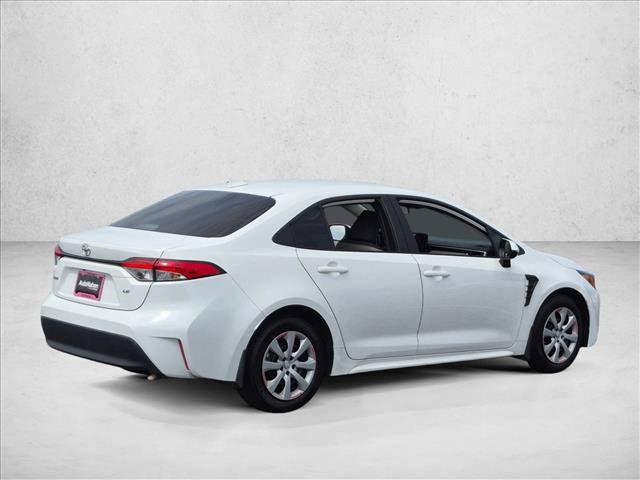 Used 2025 Toyota Corolla LE FWD image 5
