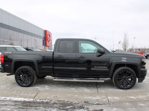 Used 2016 Chevrolet Silverado 1500 Custom w/ Custom Convenience Package image 6