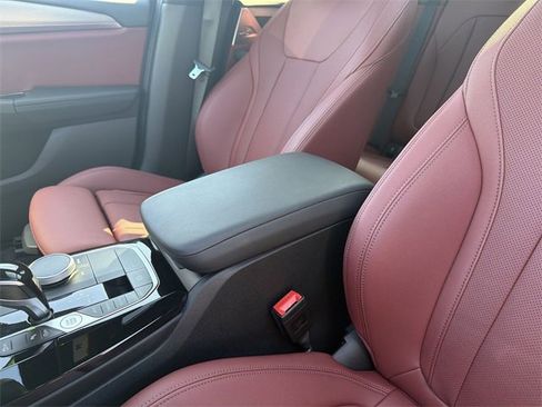 Used 2024 BMW X3 sDrive30i w/ Convenience Package w/ZPA image 21