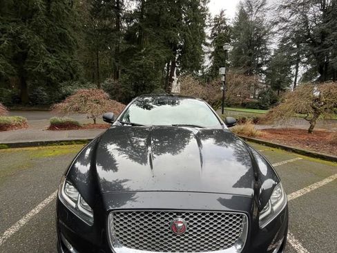 Used 2016 Jaguar XJ L Portfolio image 1
