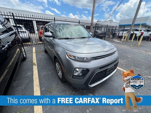 Used 2022 Kia Soul LX FWD image 2