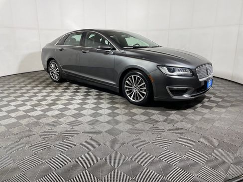Used 2017 Lincoln MKZ Premiere image 2