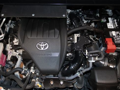 Used 2023 Toyota Highlander L image 73