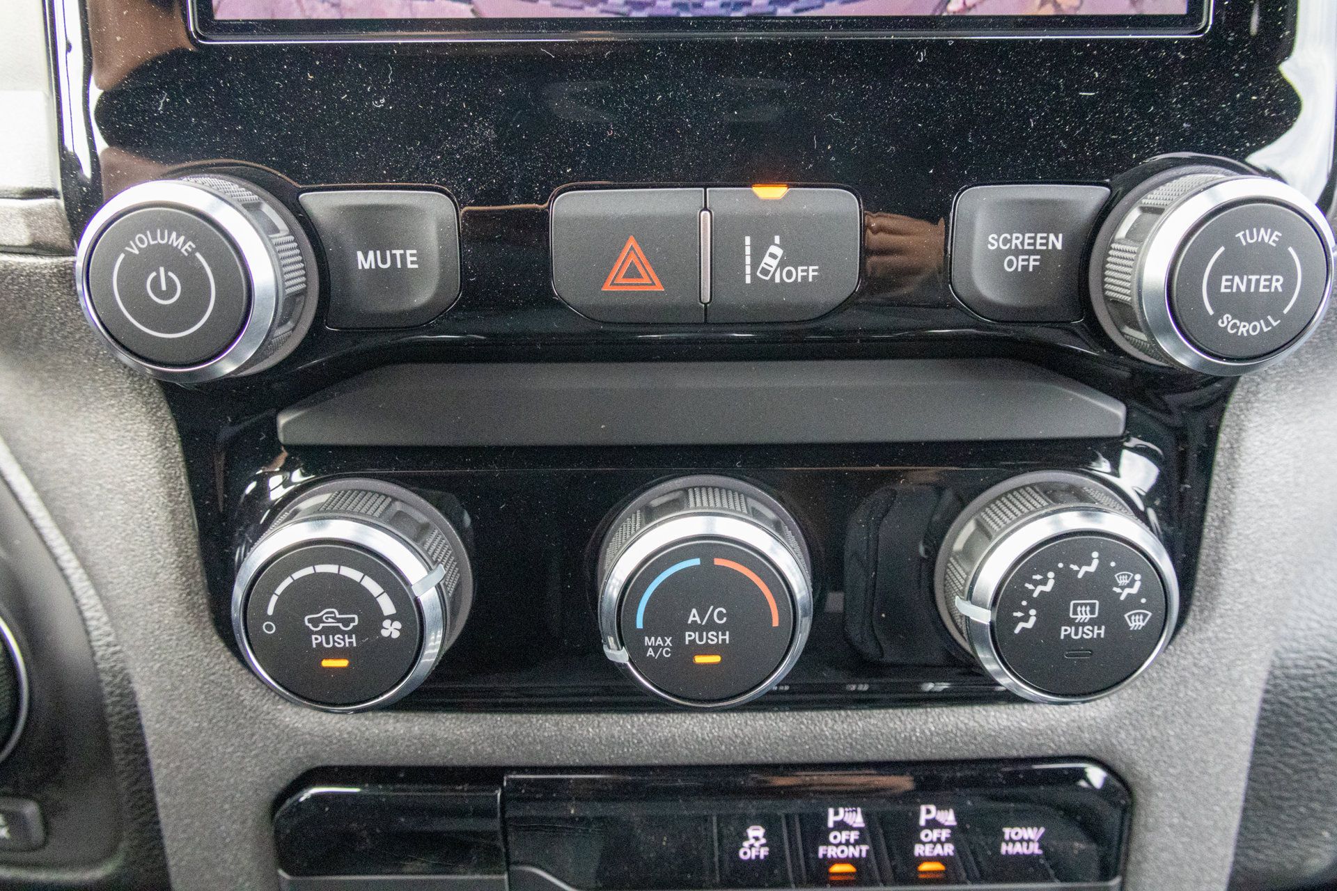 New 2026 RAM 1500 Warlock AWD/4WD image 19