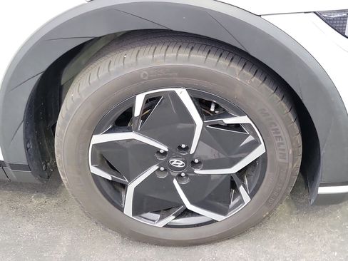 Used 2024 Hyundai Ioniq 5 SEL image 3