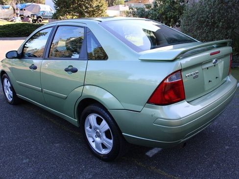 Used 2007 Ford Focus SES image 4
