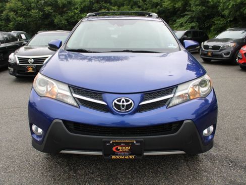 Used 2015 Toyota RAV4 Limited w/ Technology Package AWD/4WD image 3