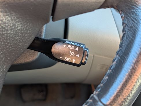 Used 2010 Toyota RAV4 Limited image 30