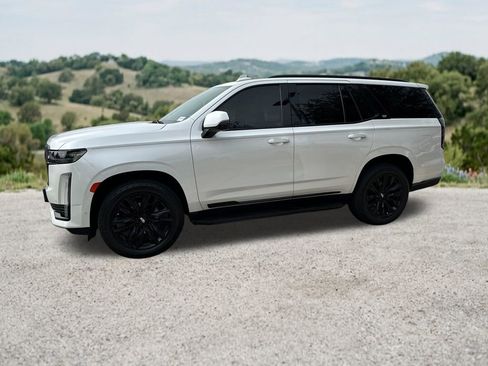 Used 2022 Cadillac Escalade Sport w/ Touring Package AWD/4WD image 4