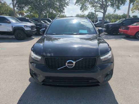 Used 2022 Volvo XC40 T5 R-Design w/ Advanced Package AWD/4WD image 4