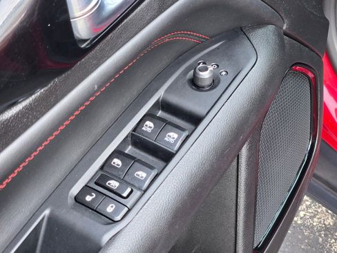 Used 2025 Jeep Compass Trailhawk AWD/4WD image 21