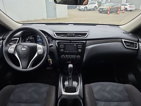 Used 2015 Nissan Rogue S AWD/4WD image 11