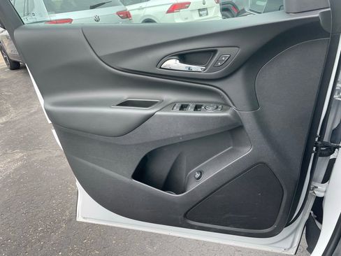 Used 2024 Chevrolet Equinox LT AWD/4WD image 50