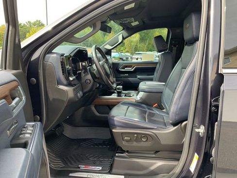 Certified 2022 Chevrolet Silverado 1500 High Country w/ LPO, Dark Essentials Package image 31