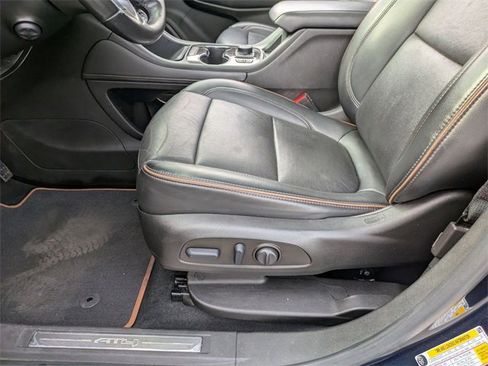 Used 2022 GMC Acadia AT4 w/ Technology Package image 15