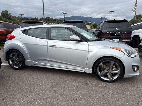 Used 2014 Hyundai Veloster Turbo image 9