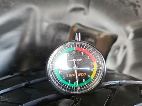 Used 2014 Dodge Challenger R/T image 25