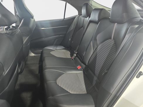 Used 2022 Toyota Camry SE FWD image 11
