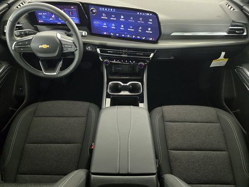 New 2026 Chevrolet Traverse LT w/ Driver Confidence Package FWD image 28