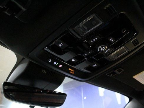 New 2026 GMC Yukon Elevation image 32