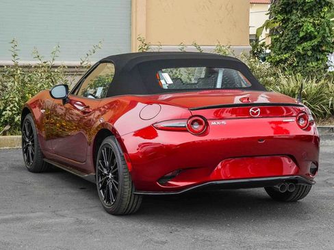 New 2026 MAZDA MX-5 Miata Club w/ Appearance Package RWD image 6