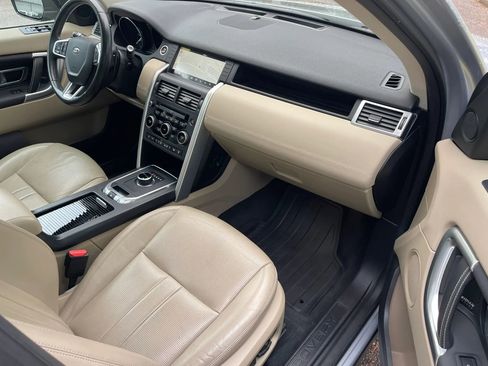 Used 2018 Land Rover Discovery Sport HSE AWD/4WD image 14