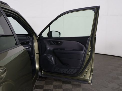 Used 2025 Subaru Forester Premium AWD/4WD image 19