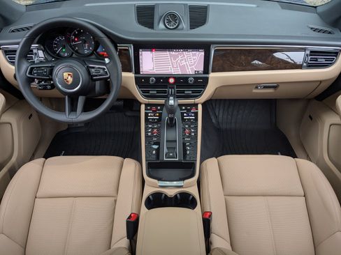 New 2026 Porsche Macan AWD/4WD image 23