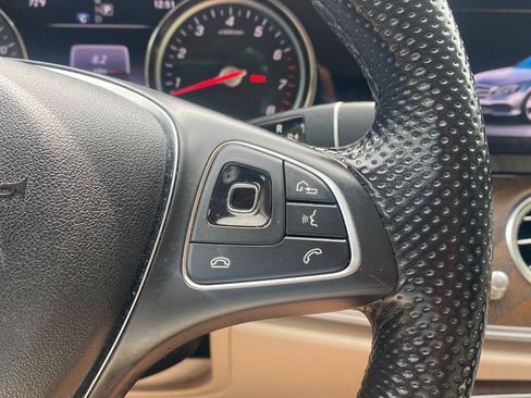Used 2018 Mercedes-Benz E 300 image 24