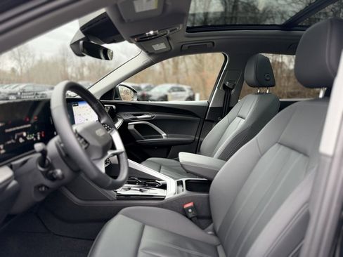 Certified 2025 Audi Q5 2.0T Premium w/ Convenience Package image 15