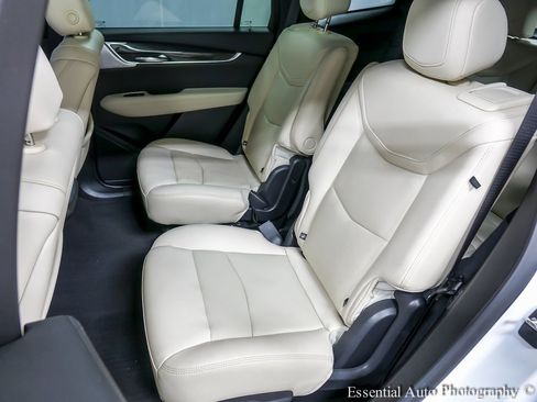 Used 2021 Cadillac XT6 Sport image 11