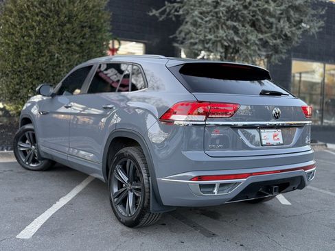 Used 2020 Volkswagen Atlas Cross Sport SE image 19