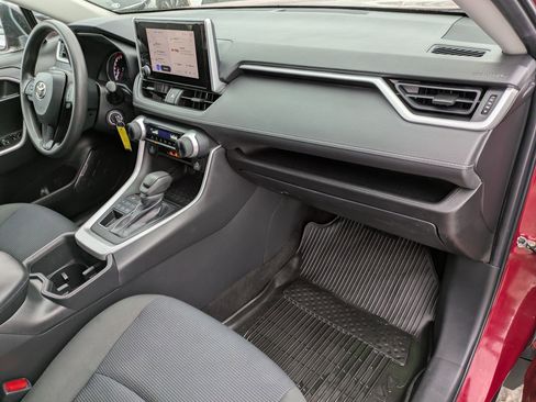 Used 2023 Toyota RAV4 LE image 21