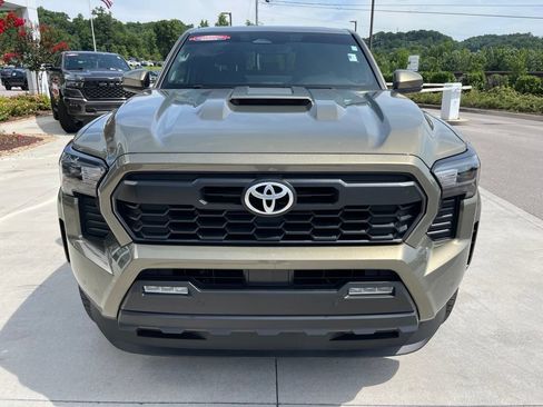 Used 2024 Toyota Tacoma TRD Sport w/ TRD Sport Upgrade Package AWD/4WD image 33
