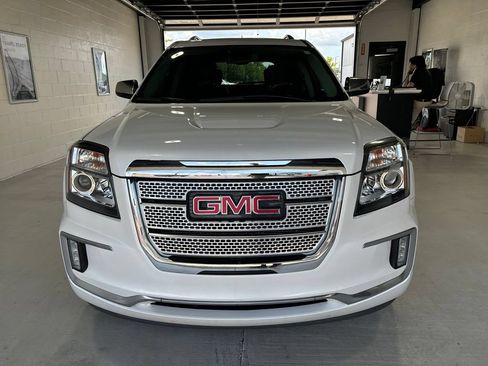 Used 2017 GMC Terrain Denali AWD/4WD image 2