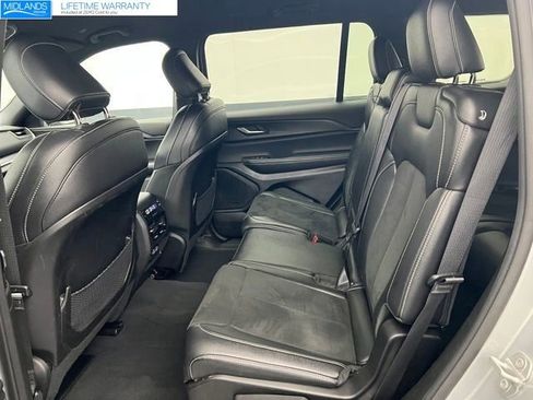 Used 2024 Jeep Grand Cherokee L Laredo image 49