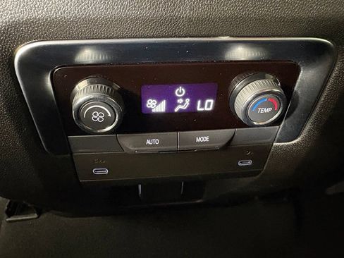 Used 2025 Chevrolet Tahoe LT AWD/4WD image 44