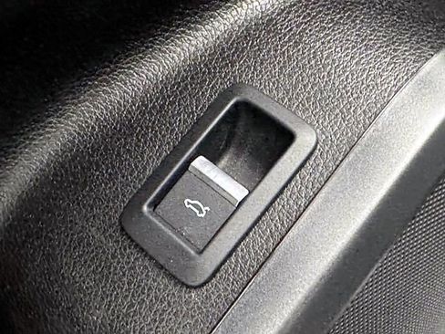 Used 2023 Audi Q5 2.0T Premium w/ Convenience Package AWD/4WD image 20